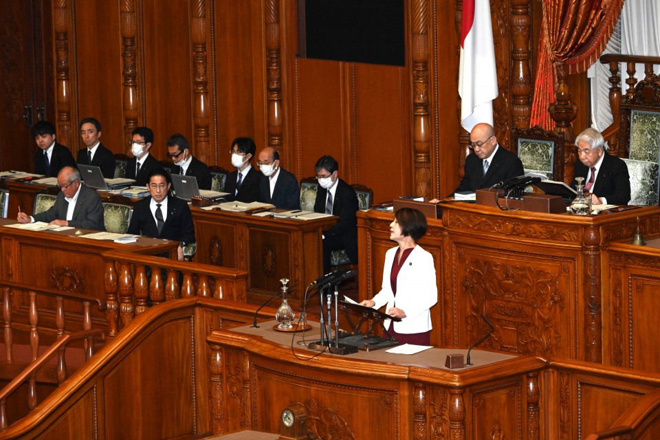 古賀千景　決算　参院本会議