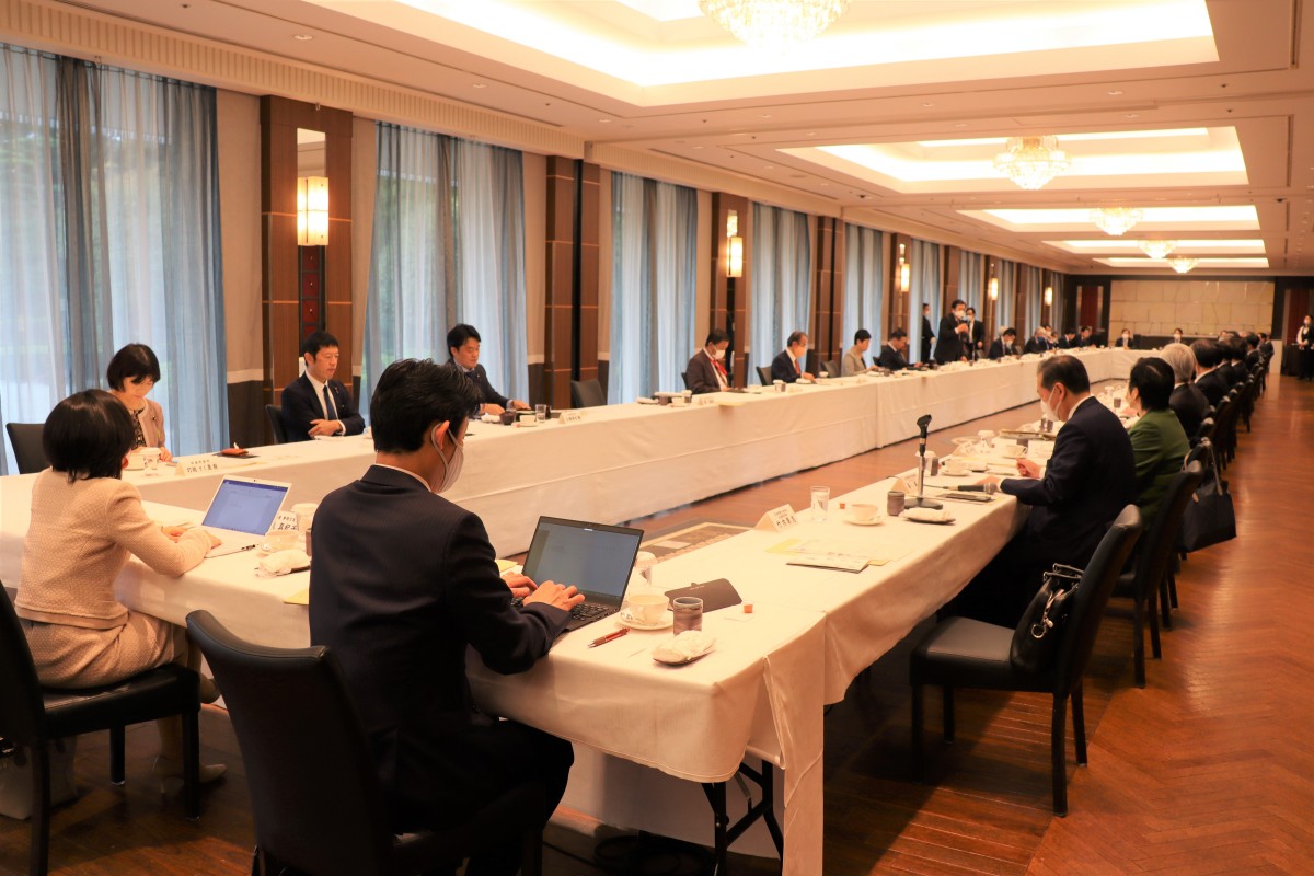 日本弁護士連合会・日本弁護士政治連盟との懇談会で枝野代表があいさつ