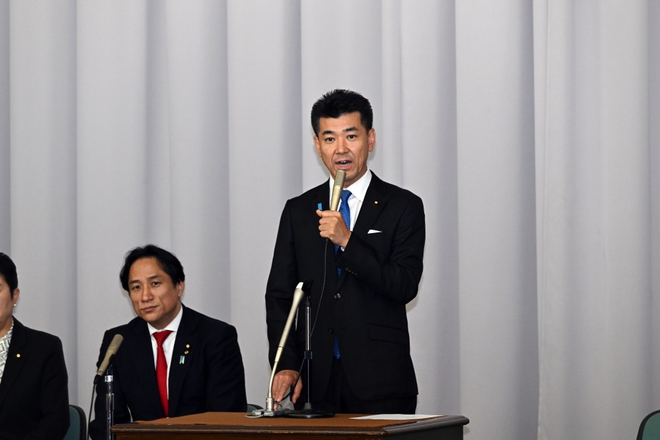 泉健太　川田龍平