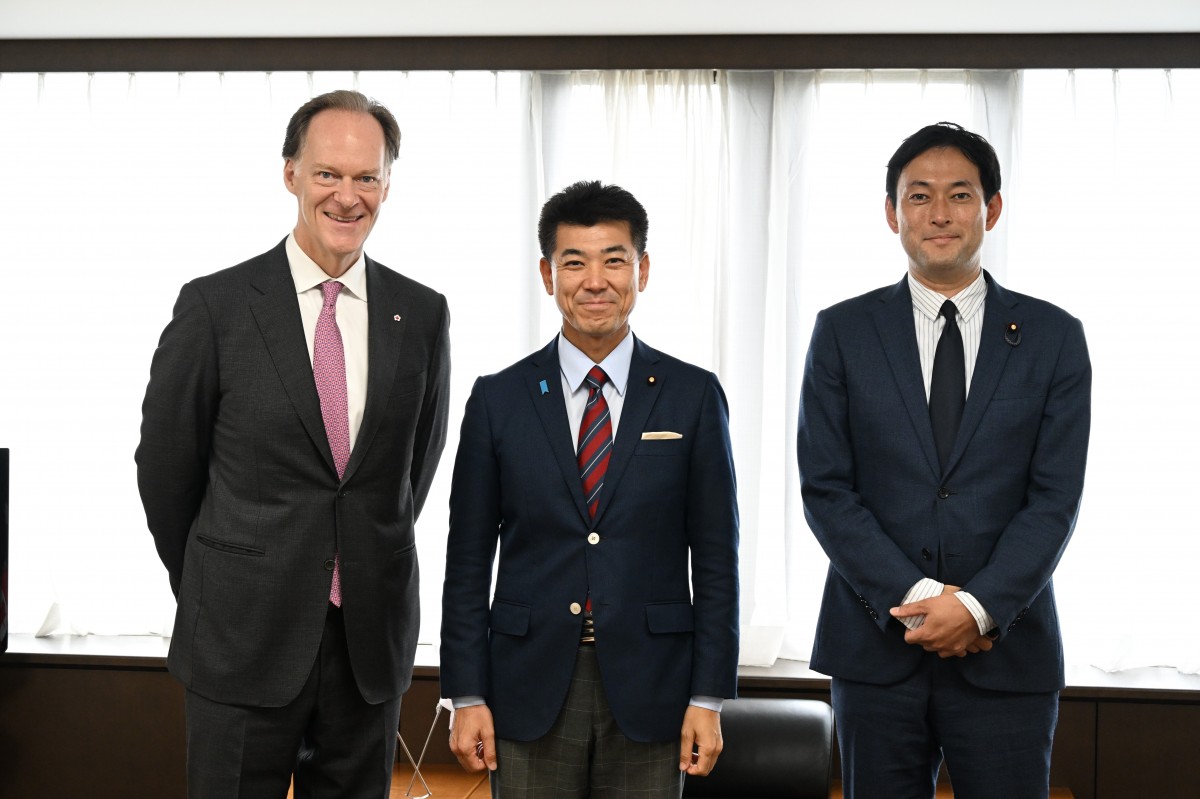 YEQCVuLhTmocdYelmULs8mtJ_tn120