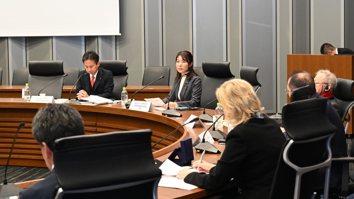 塩村あやか国際局副局長、核兵器廃絶に関する討論会に参加 - 立憲民主党