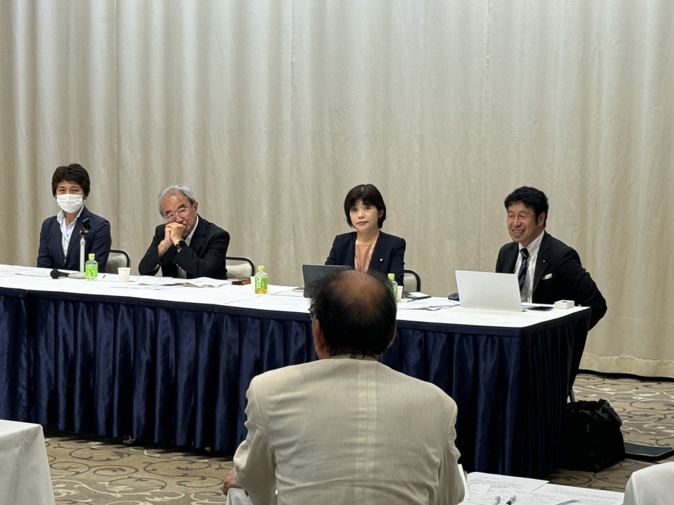 水俣病問題に関する国会報告　近藤昭一　西村智奈美　米山隆一　打越さく良