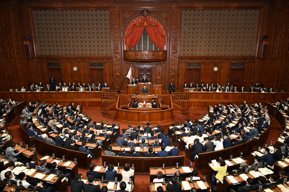 衆院本会議　泉健太　第213回通常国会