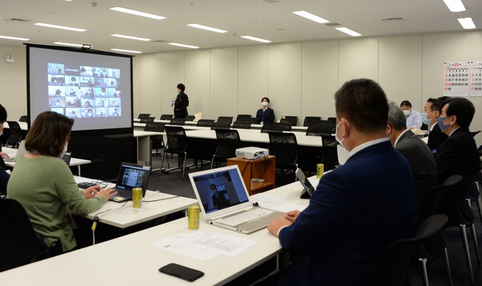 _20201127 130218kaigi.jpg