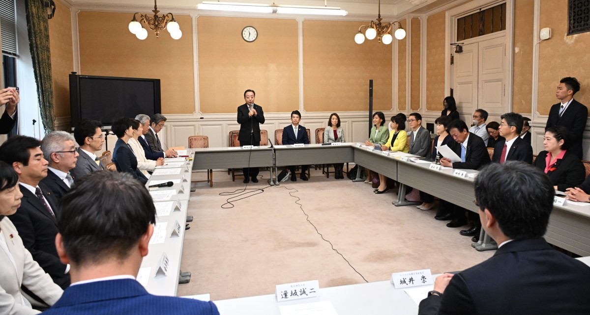 vHJj9WJLzyLiU1ZyXEyVR799_tn120