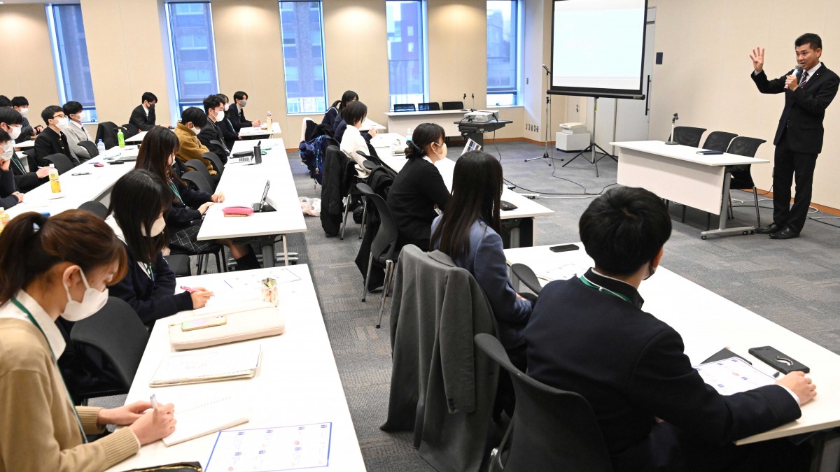 泉代表が「第10回全国高校生未来会議」で演説 - 立憲民主党